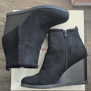 Wonderly Black Ankle Booties with Wedge Heel